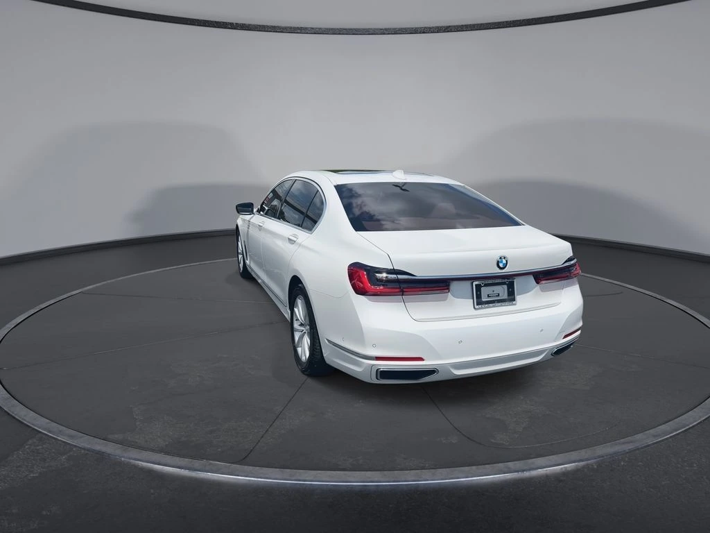 2022 BMW 7 Series 740i - Photo 8