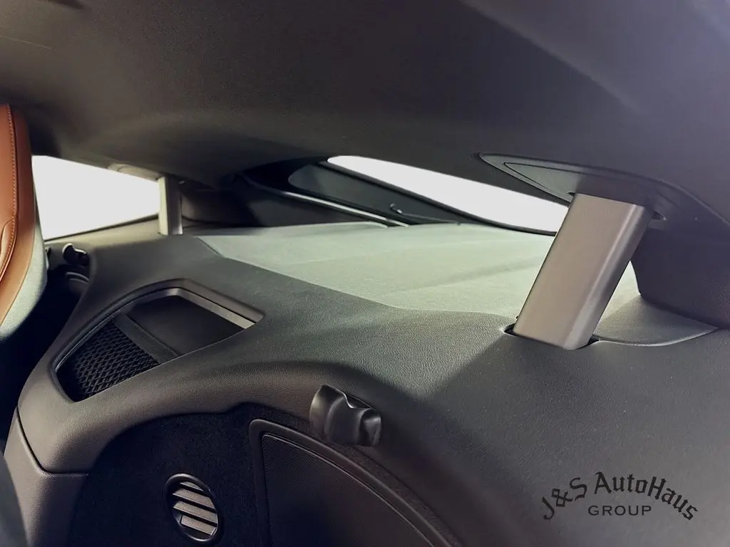 2021 Jaguar F-TYPE P300 photo 24