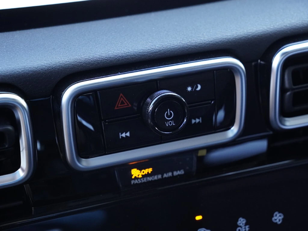 2026 Nissan Sentra SR - Photo 17