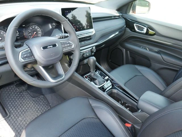 2026 Jeep Compass Latitude Altitude - Photo 15