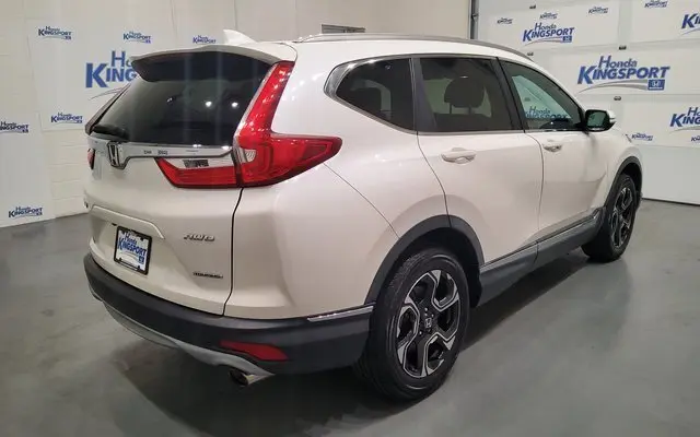 2017 Honda CR-V Touring photo 3