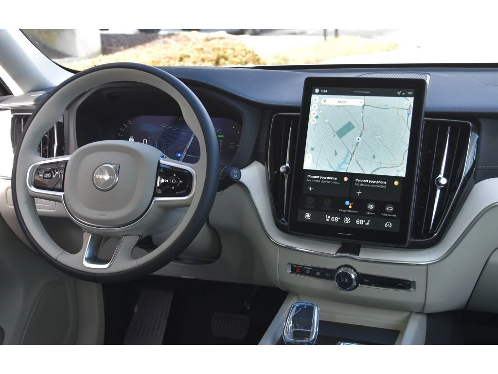 2026 Volvo - image 16