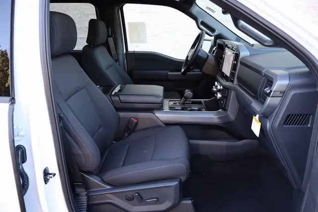 2025 Ford F-150 XLT photo 34