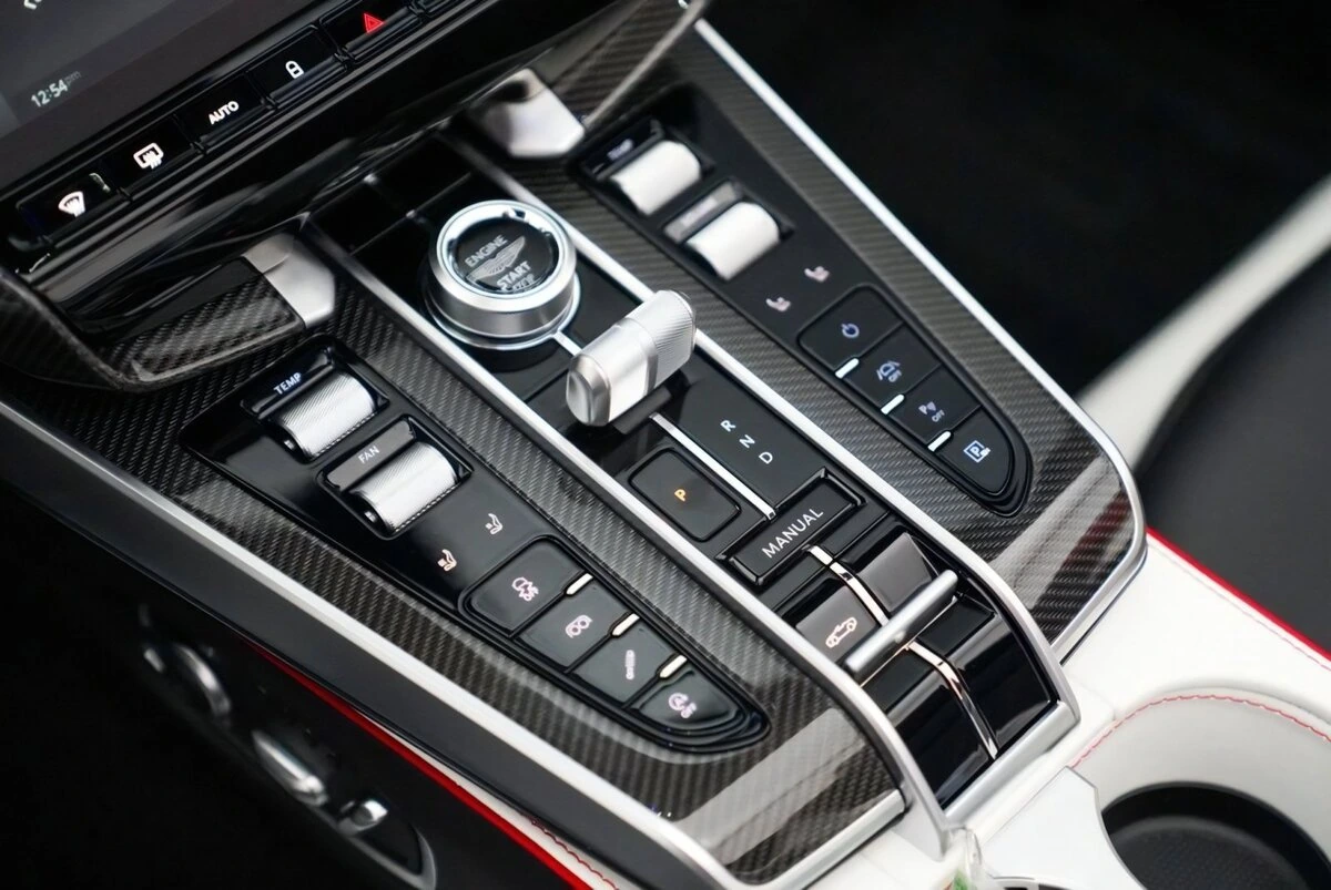 2026 Aston Martin Vanquish Base - Photo 12