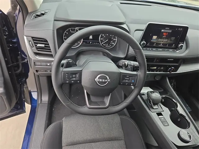 2026 Nissan Rogue SV photo 27