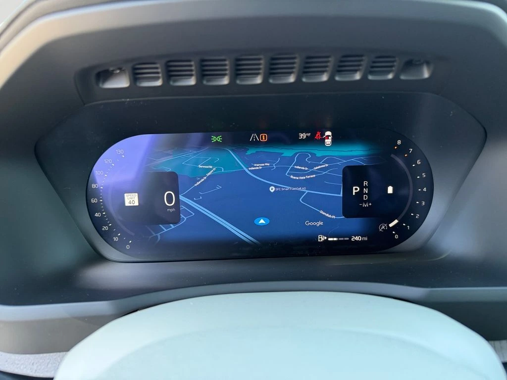 2026 Volvo - image 24