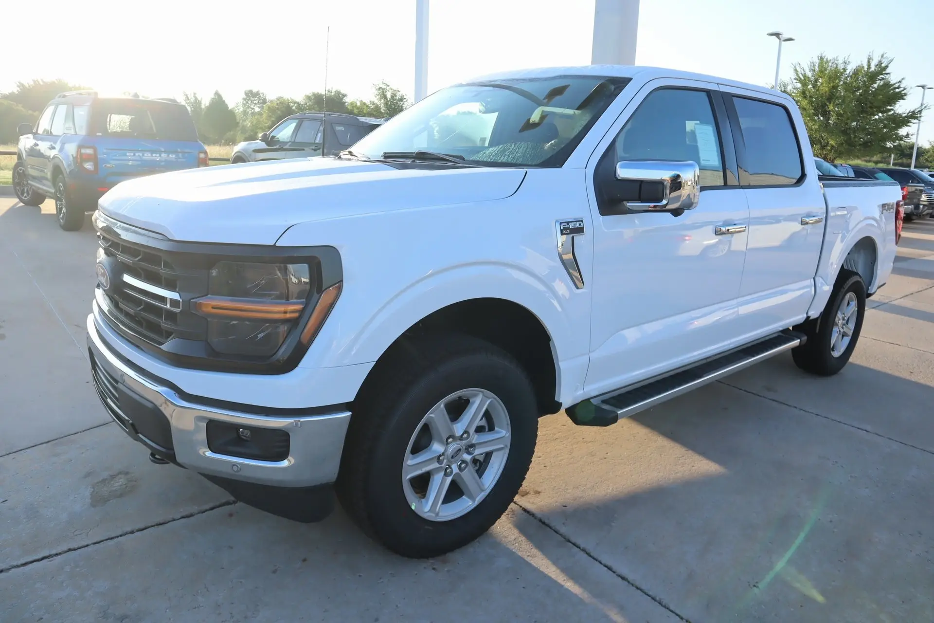 2025 Ford F-150 XLT photo 6
