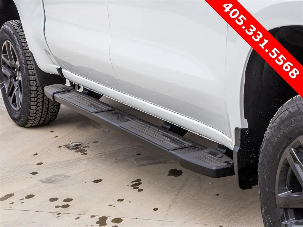2025 Chevrolet Silverado 1500 LT Trail Boss photo 3