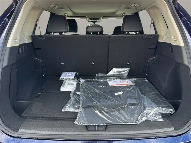 2026 Nissan Rogue Platinum photo 23