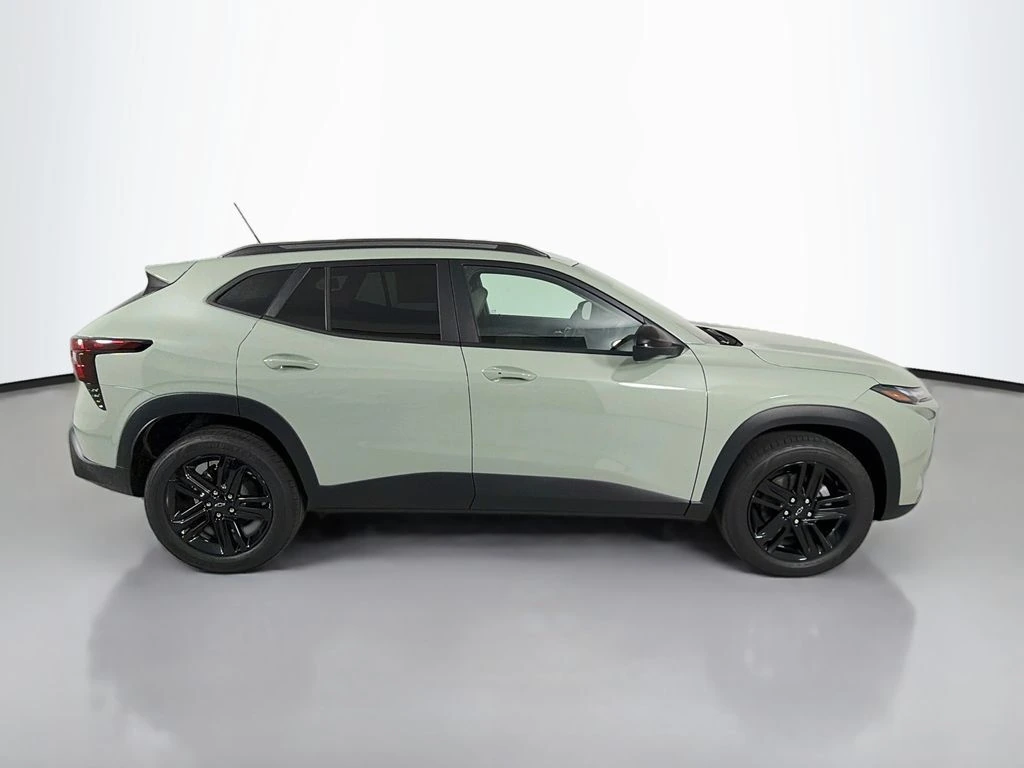 2026 Chevrolet Trax Activ - Photo 8