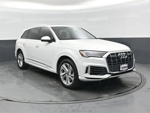 2023 Audi Q7 Premium Plus's photo