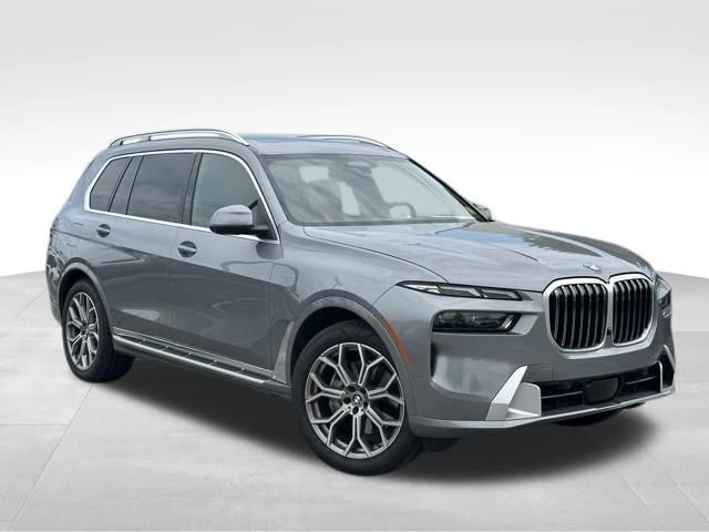 2023 BMW X7 xDrive40i's photo