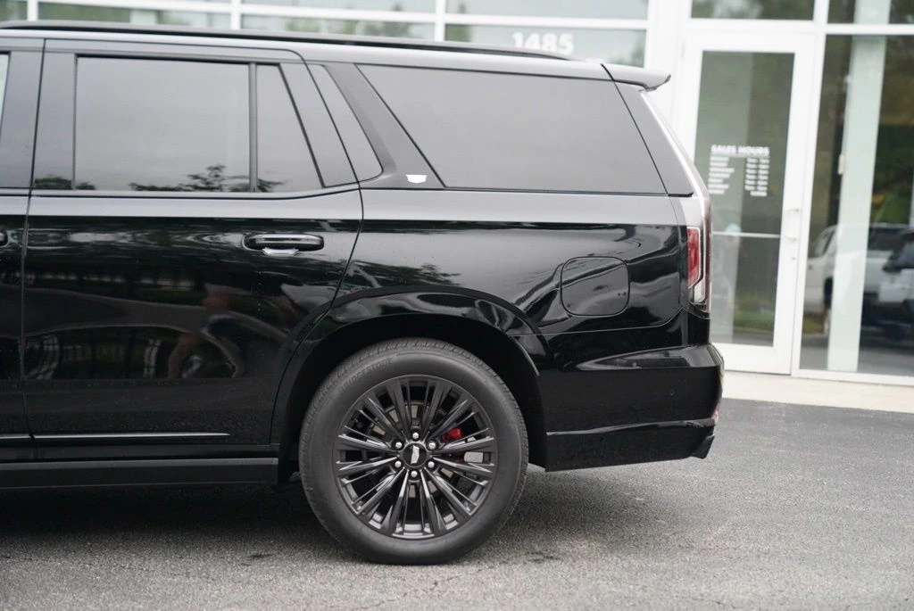 2023 Cadillac Escalade V-Series - Photo 10