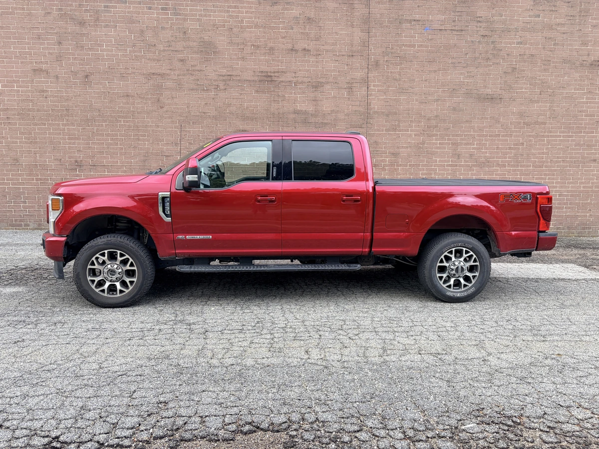 Used 2022 Ford F-250 Super Duty Lariat with VIN 1FT8W2BT0NEC08622 for sale in Kansas City