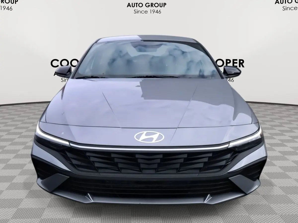 2026 Hyundai Elantra Hybrid SEL Sport photo 2