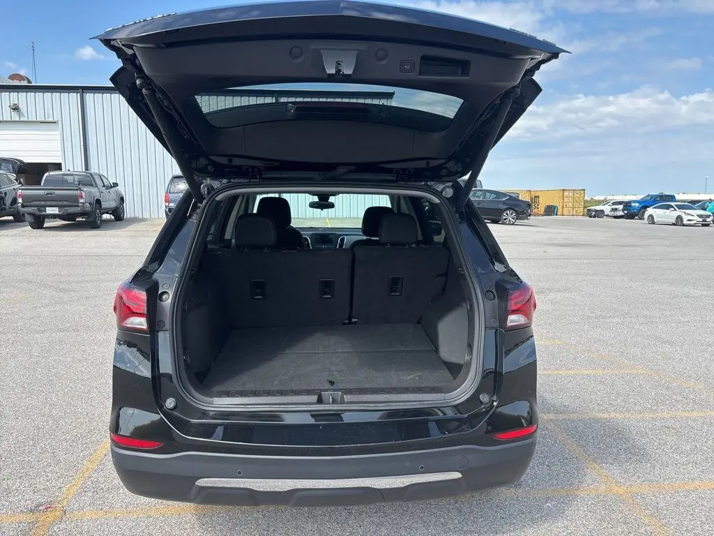 2024 Chevrolet Equinox LT photo 10