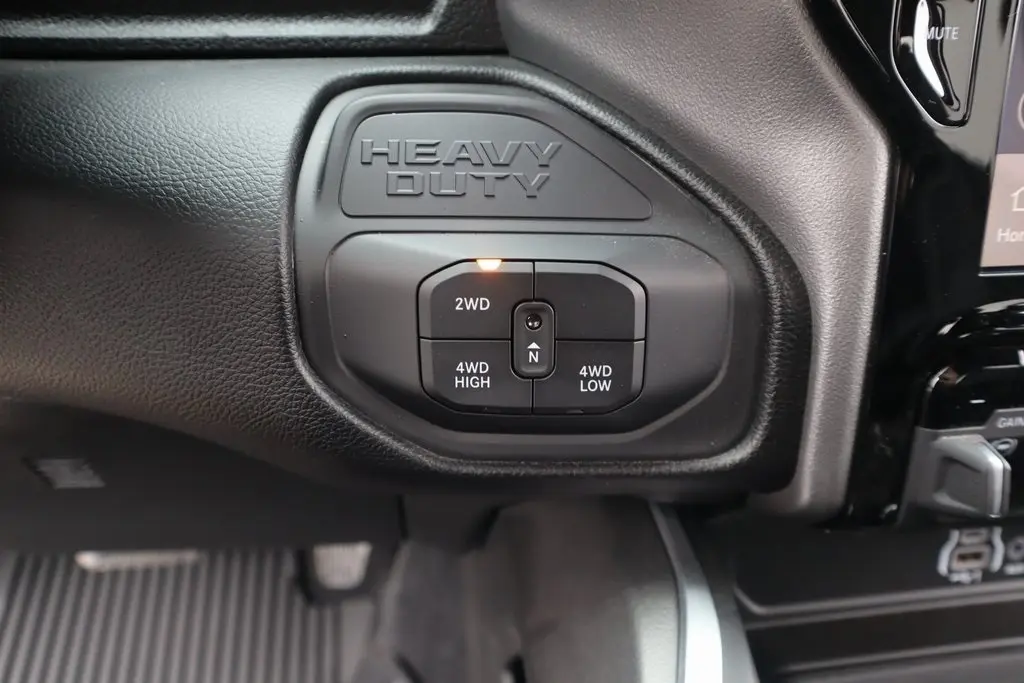 2025 Ram 2500 Big Horn photo 3