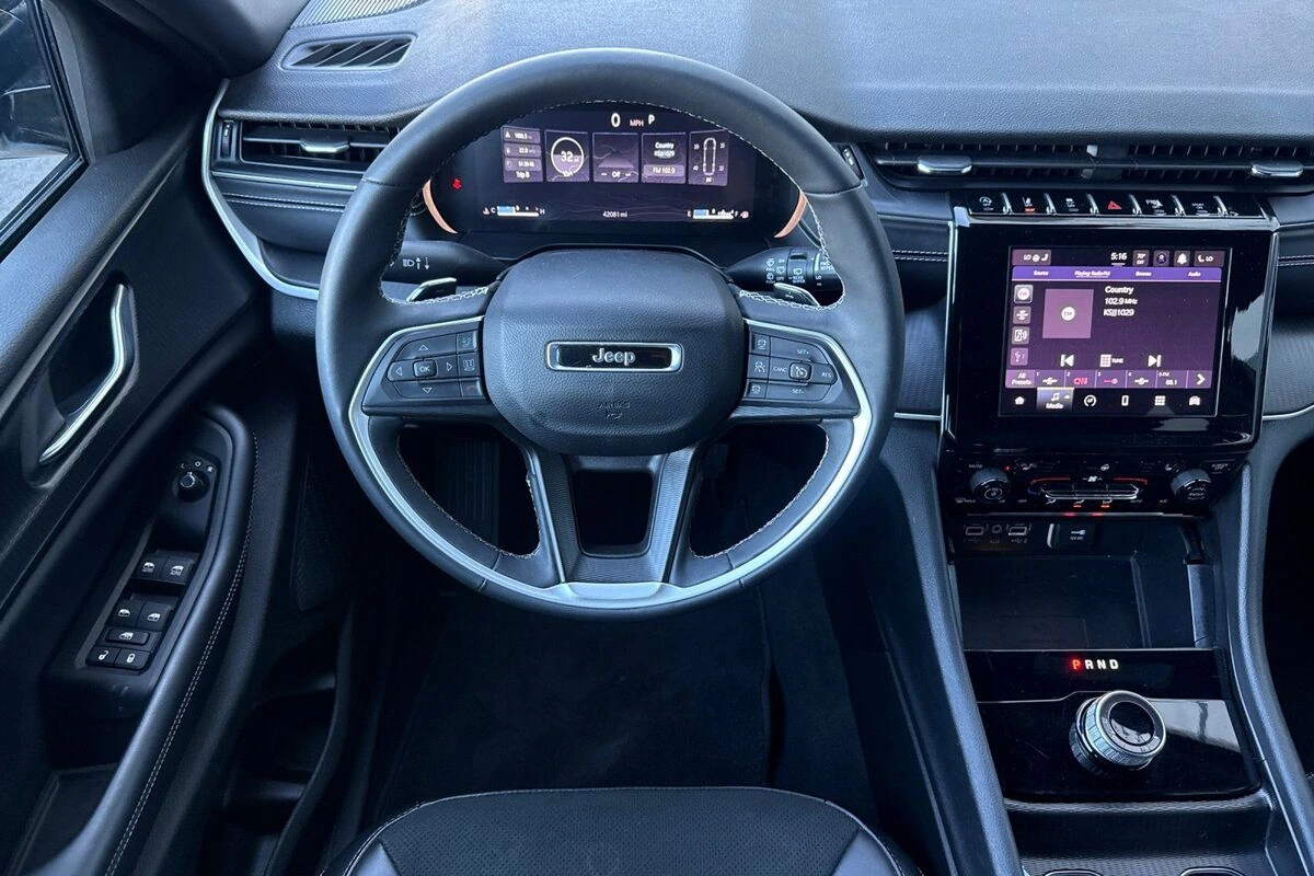 2025 Jeep Grand Cherokee Altitude - Photo 14
