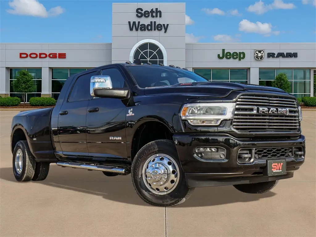 2024 RAM Ram 3500 Pickup Laramie's photo