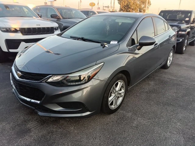Used 2018 Chevrolet Cruze LT with VIN 1G1BE5SMXJ7220044 for sale in Tulsa, OK