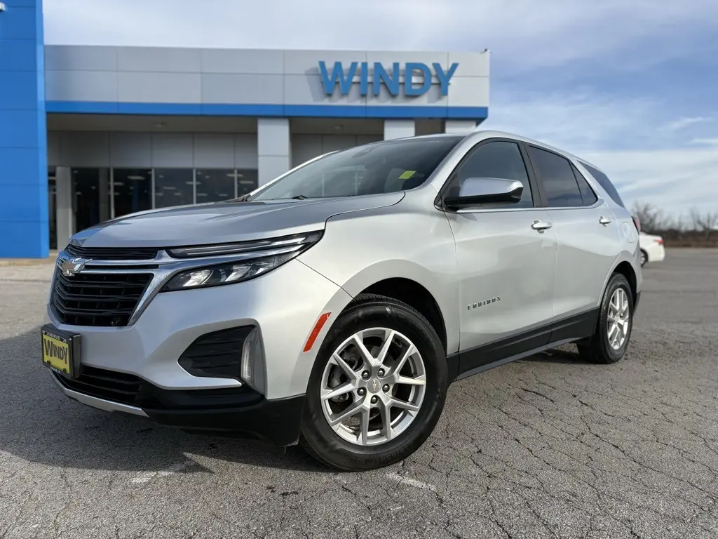 2022 Chevrolet Equinox LT's photo