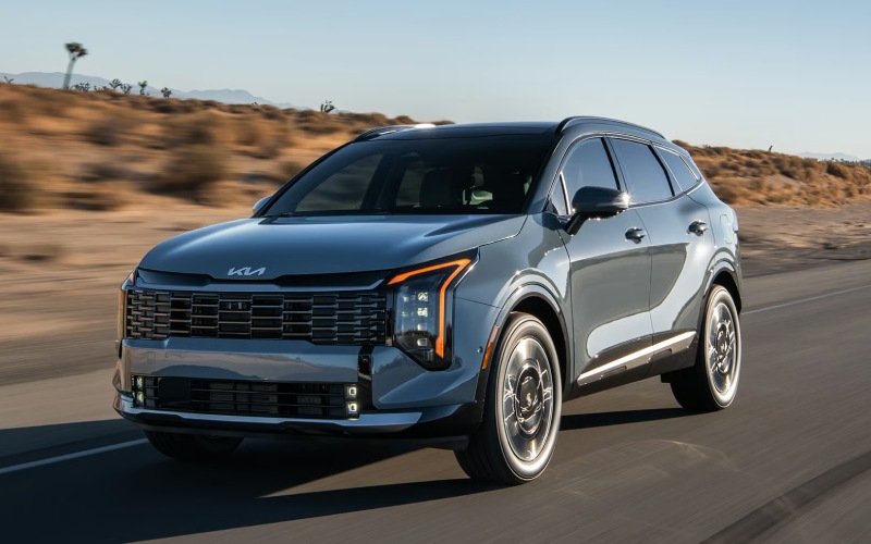Kia Niro Hybrid vs Kia Sportage Hybrid near Madras, OR: Which Efficient SUV Fits Your Drive?