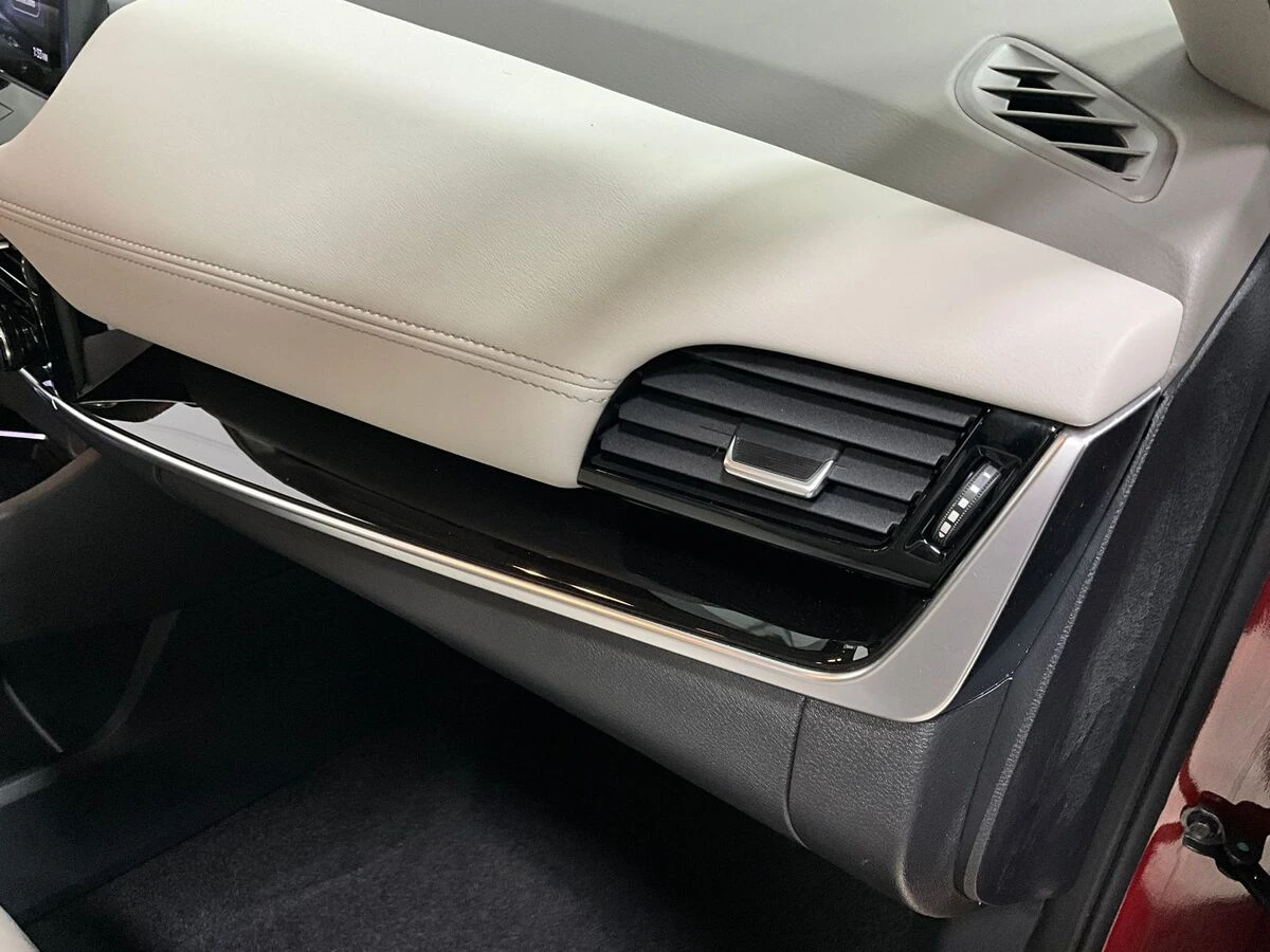2025 Nissan Rogue SL - Photo 17