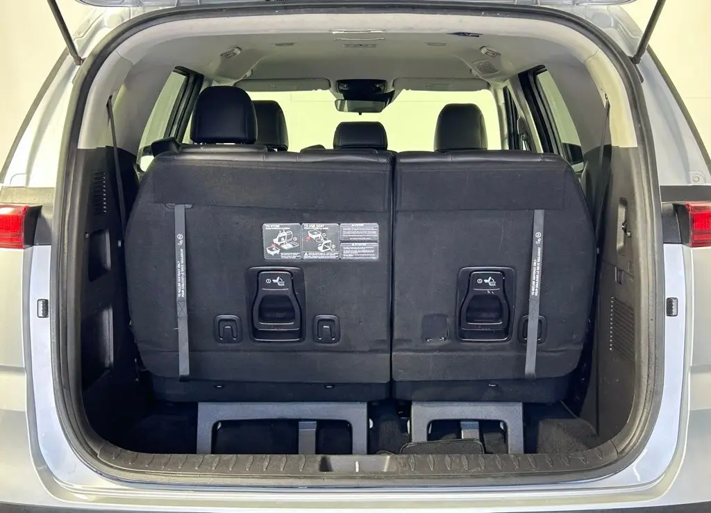 2022 Kia Carnival LXS photo 12