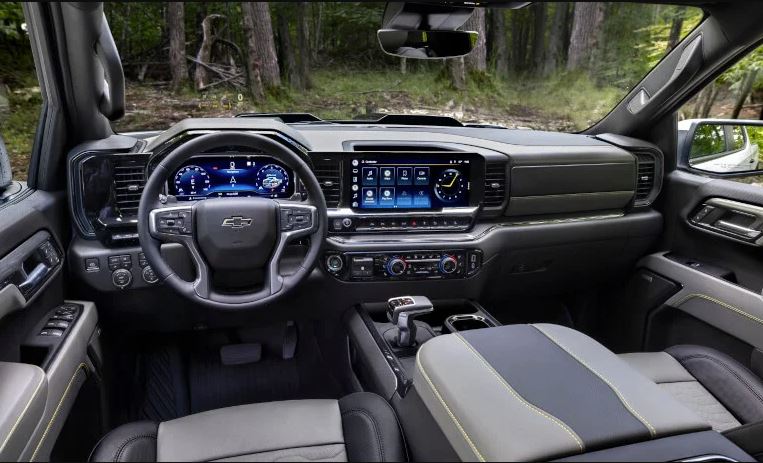 2024 Chevy Silverado 1500 interior