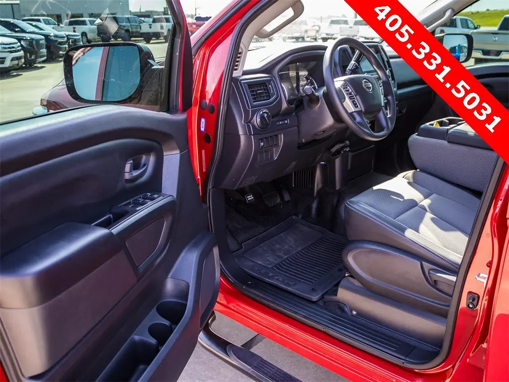 2021 Nissan Titan S photo 17