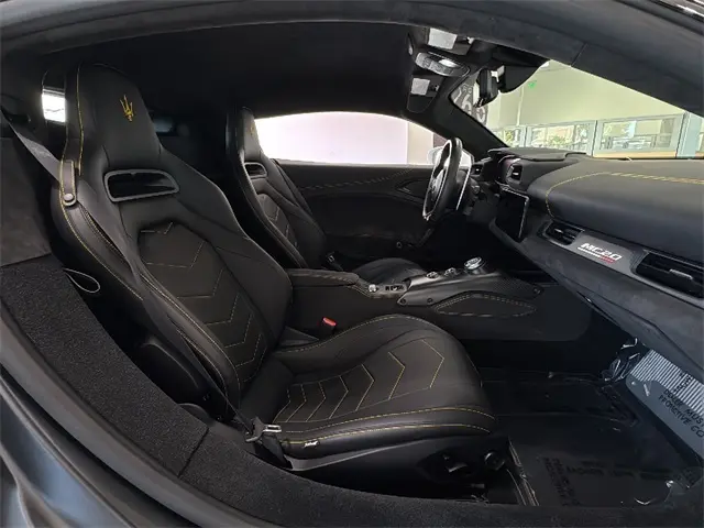 2022 Maserati MC20 Base photo 20