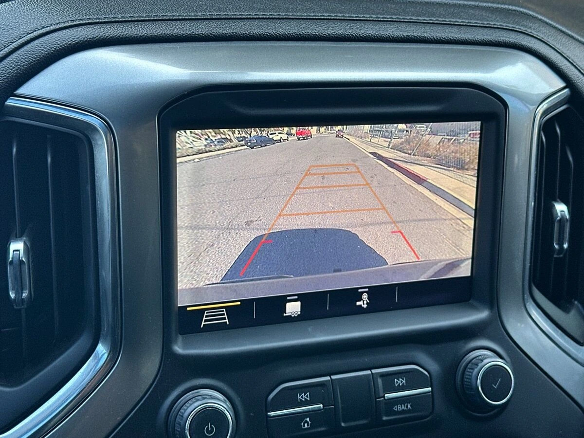 2019 Chevrolet Silverado 1500 LT - Photo 17