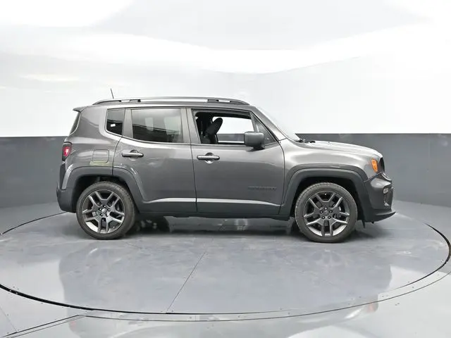 2021 Jeep Renegade Latitude photo 6