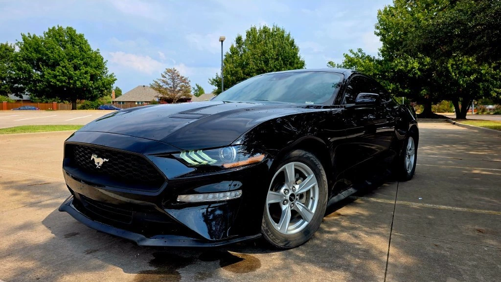 2021 Ford Mustang EcoBoost