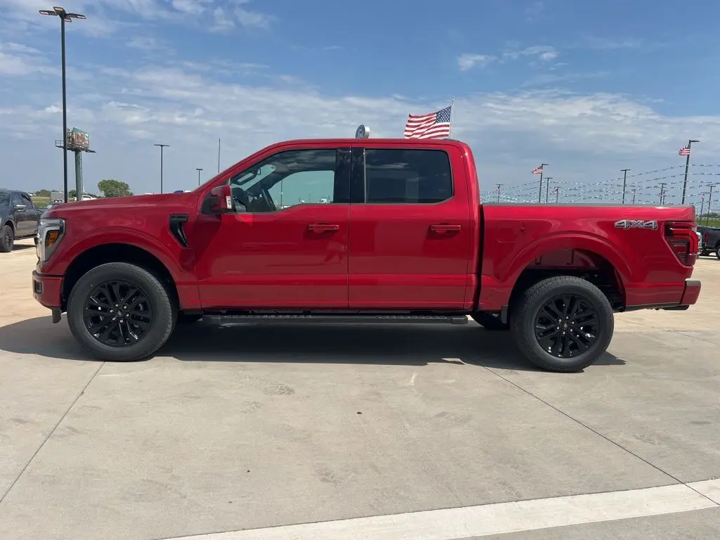 2025 Ford F-150 Lariat photo 2