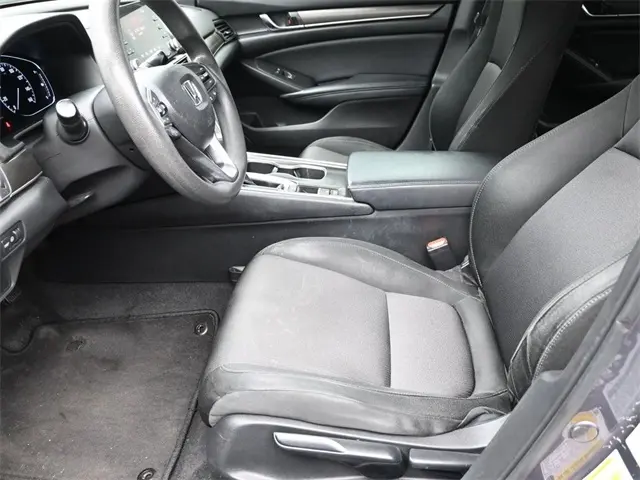 2018 Honda Accord LX photo 24