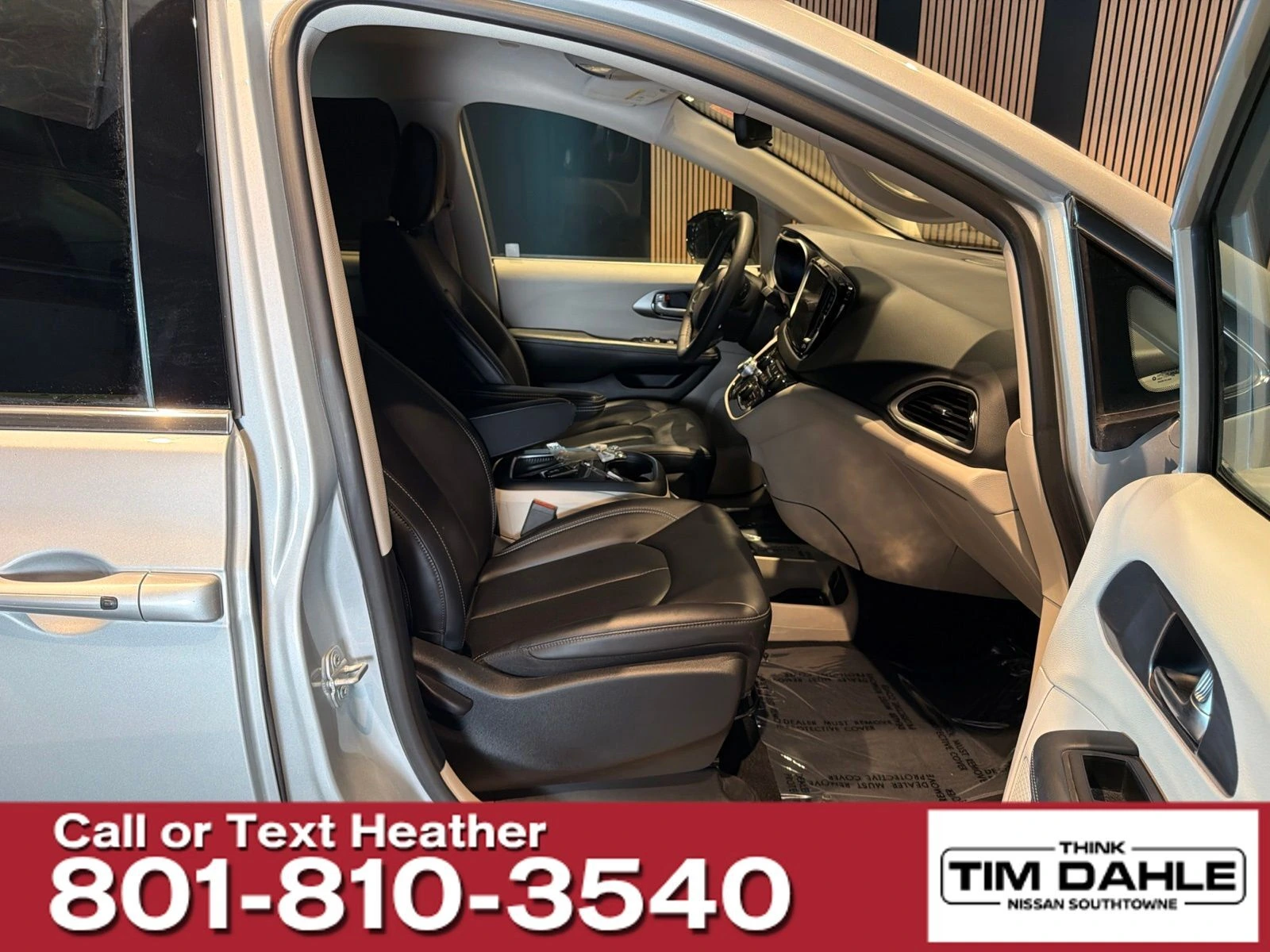 2024 Chrysler Pacifica Touring L - Photo 9