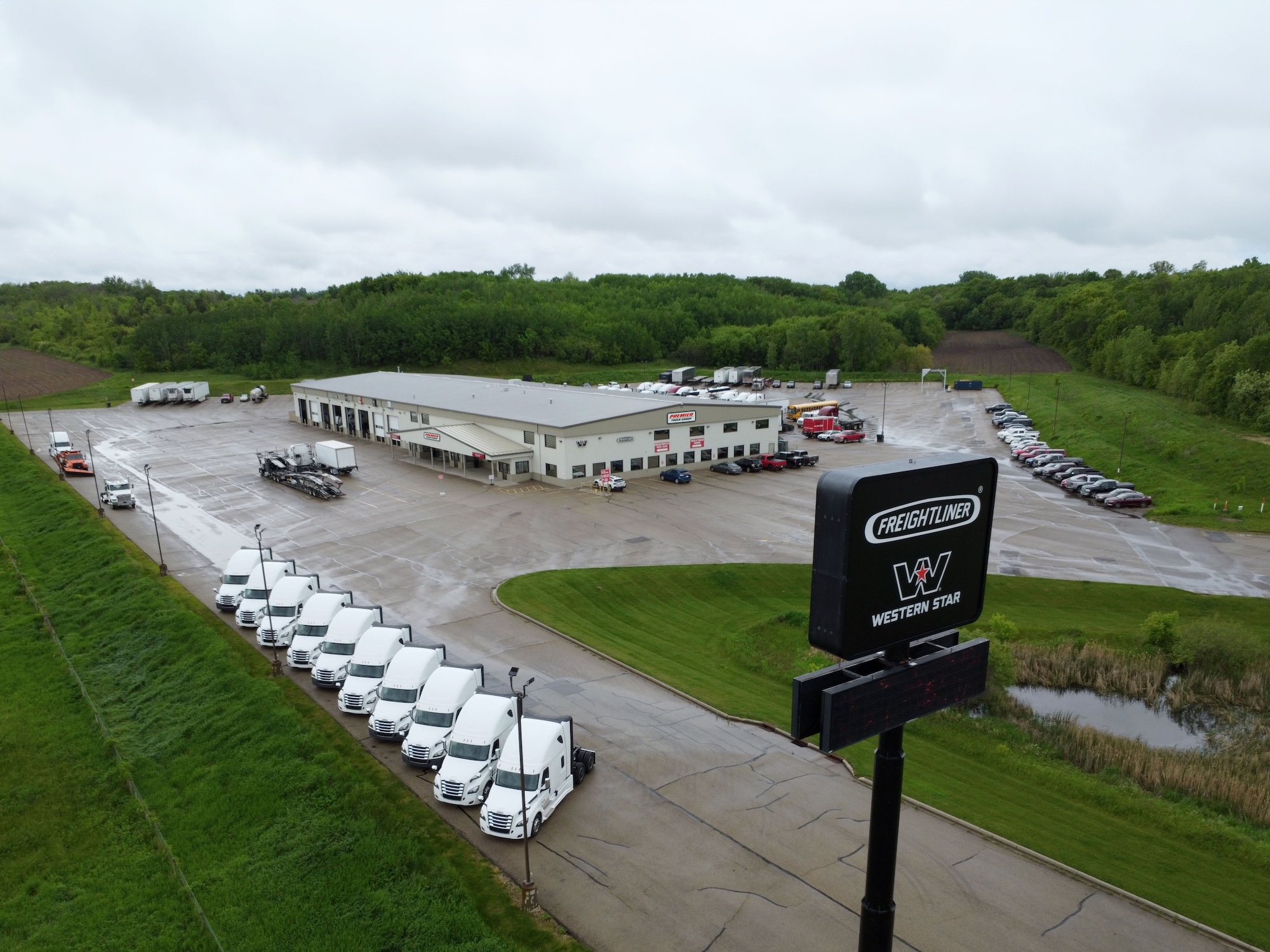 Premier Truck Group of Roberts