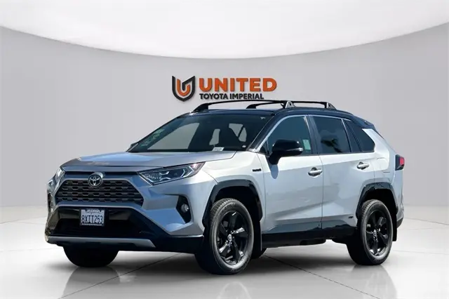 2021 Toyota RAV4 Hybrid XSE photo 3