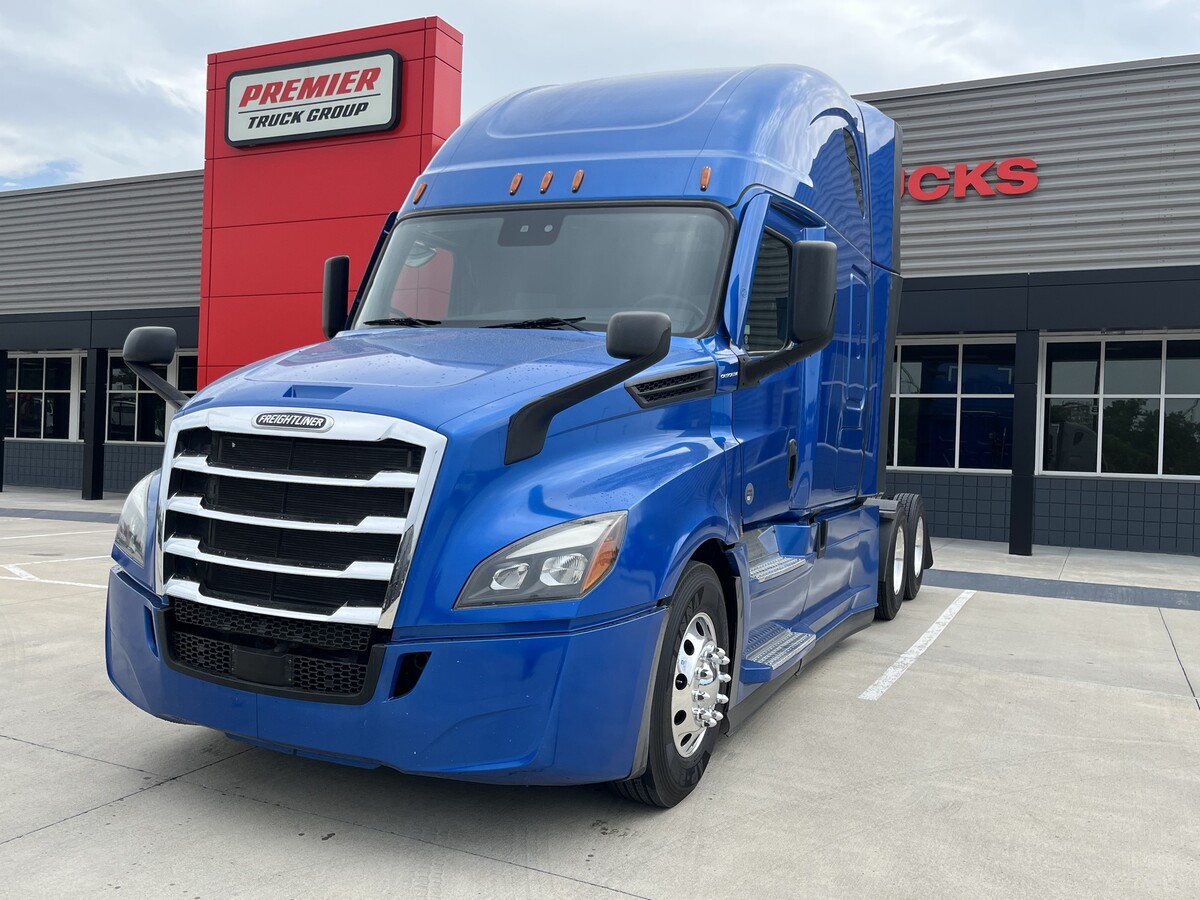 2022 FREIGHTLINER Cascadia