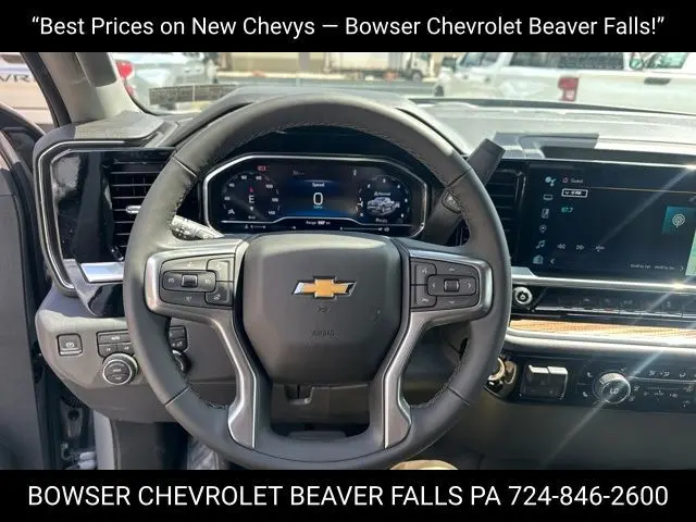 2025 Chevrolet Silverado 1500 LT photo 9