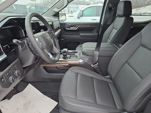 2026 Chevrolet Silverado 1500 LT Trail Boss photo 3