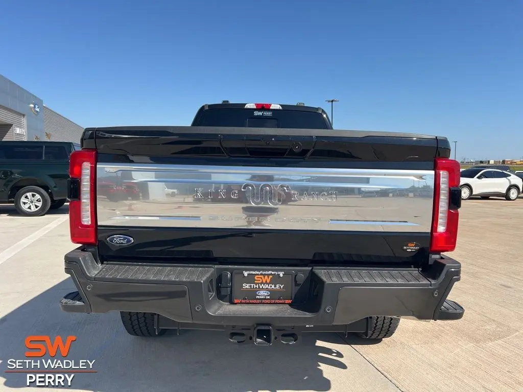 2025 Ford F-350 photo 3