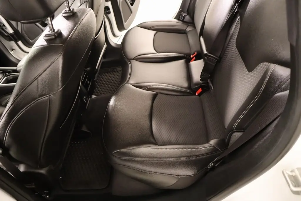 2024 Jeep Compass Latitude photo 10