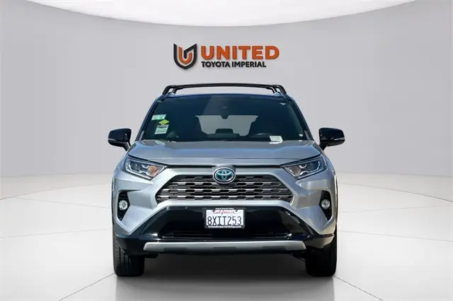 2021 Toyota RAV4 Hybrid XSE photo 4