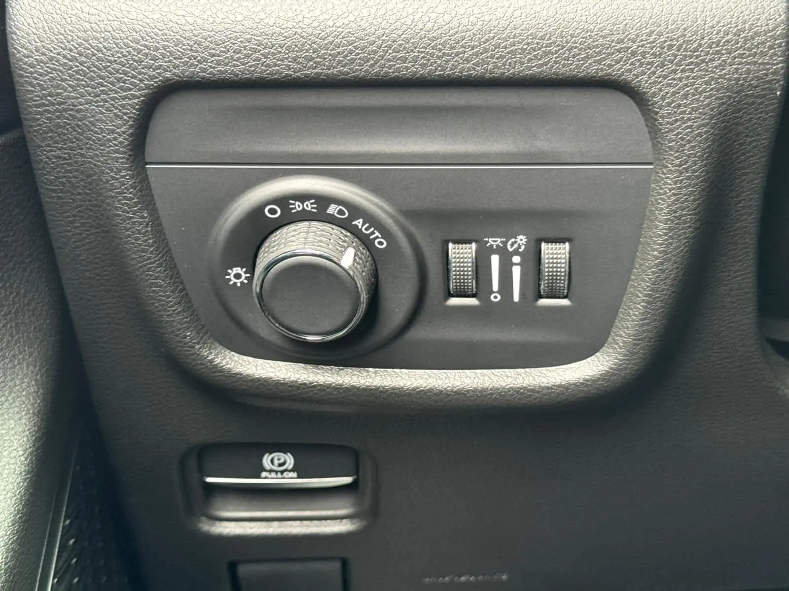 2023 Jeep Grand Cherokee Altitude photo 19