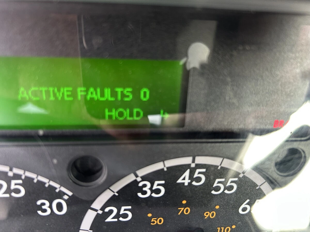 2016 Freightliner Cascadia - image 24