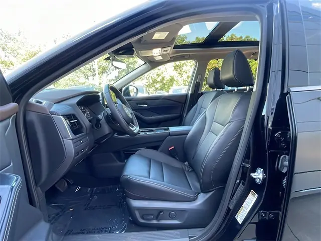 2023 Nissan Rogue SL photo 15