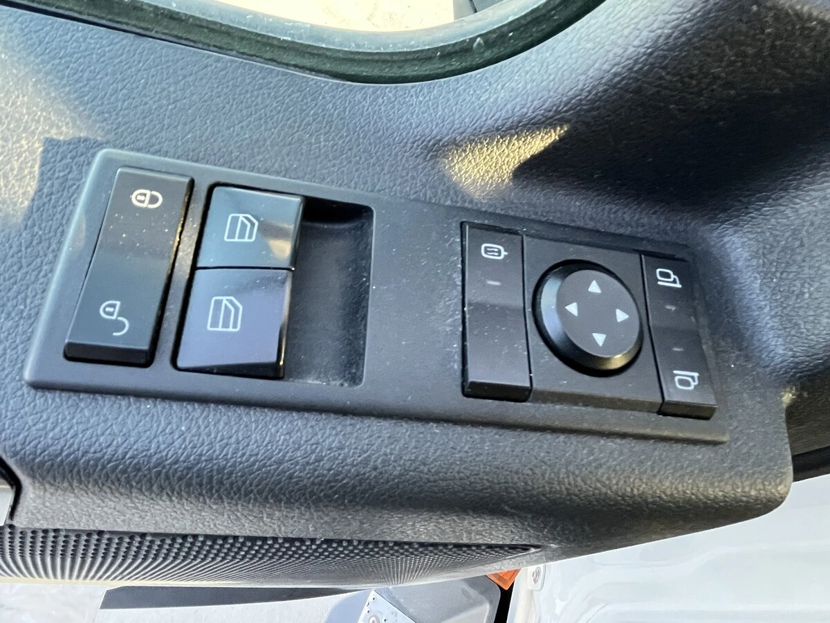 2024 Freightliner Cascadia - image 27