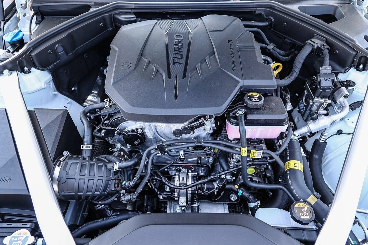 2026 GENESIS G70 Standard - Photo 28